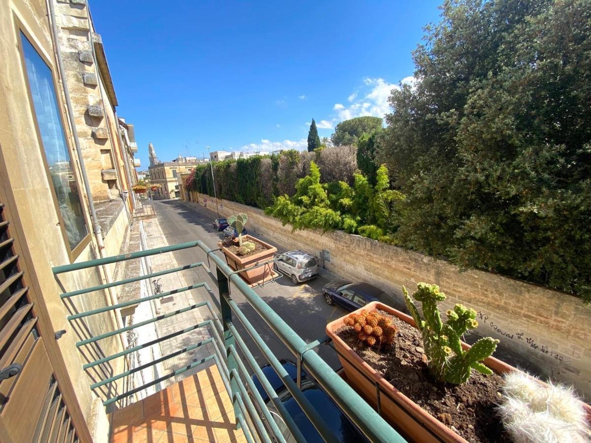 Appartement Casa Chiara, Roof Terrace, 100M To The Historical Center à Lecce Extérieur photo