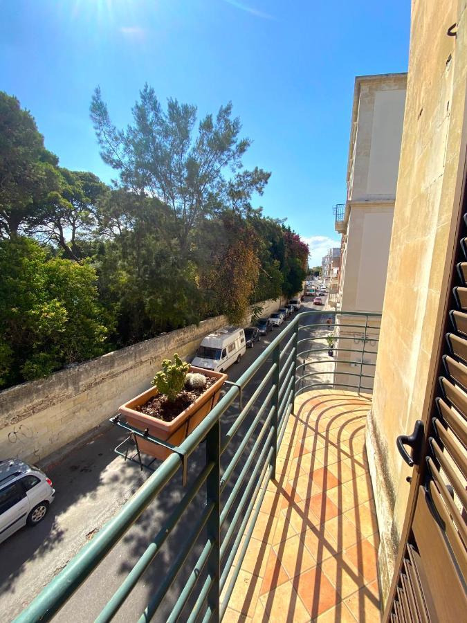 Appartement Casa Chiara, Roof Terrace, 100M To The Historical Center à Lecce Extérieur photo